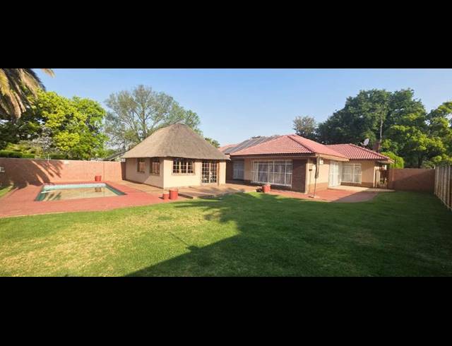5 BEDROOM HOUSE FOR SALE IN ARCON PARK